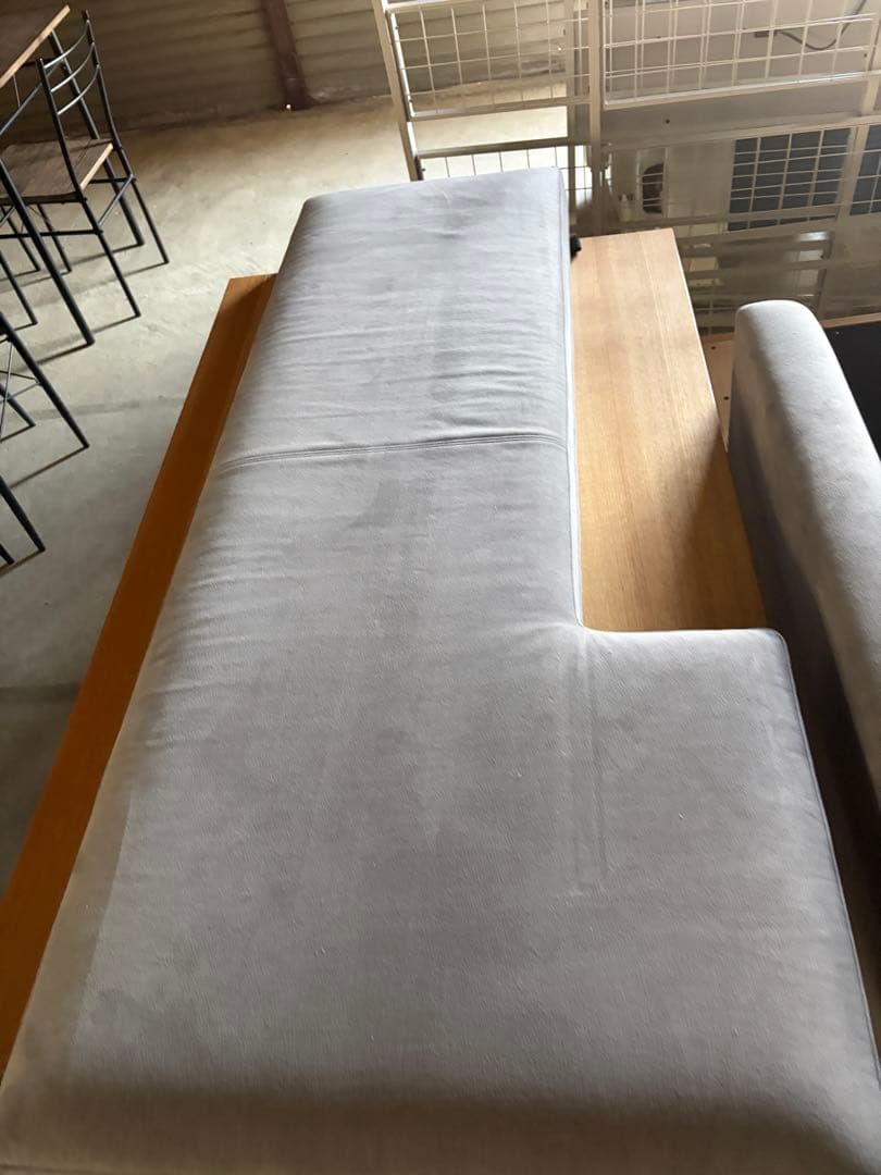 マスターウォールmasterwal グレー ファブリックソファ 2023年製