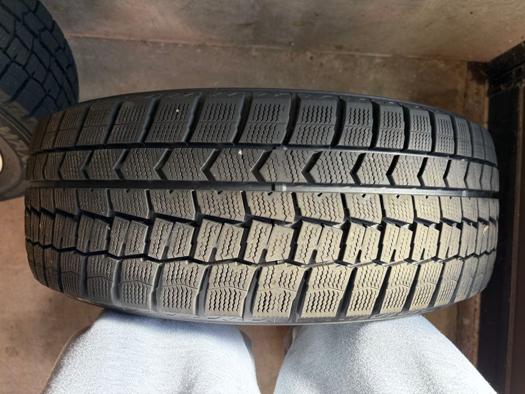 DUNLOP スタッドレス 215/55R17 21年製 エスティマ純正ホイール
