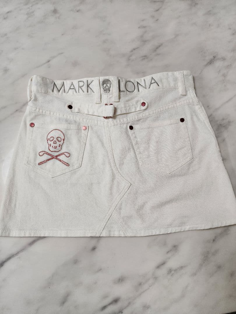 MARK LONA マークアンドロナスカル刺繍 ホワイトゴルフスカート& ベルト