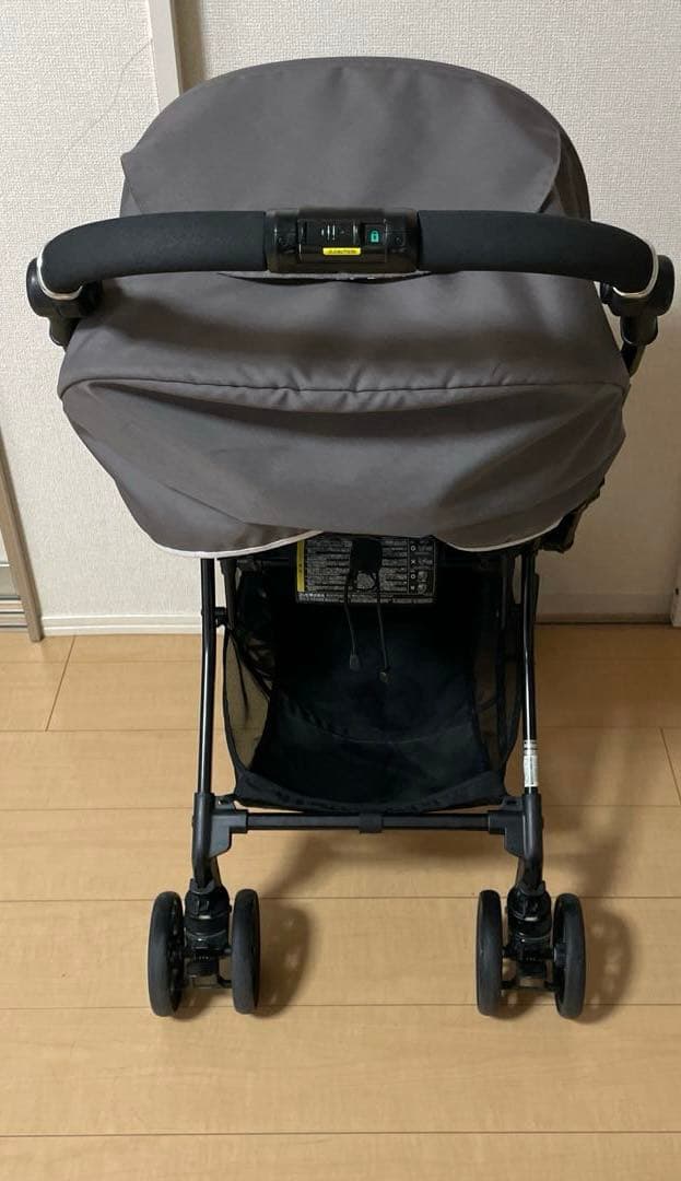 コンビ ベビーカー　スゴカルα 4キャス エッグショックHTヘリボーン