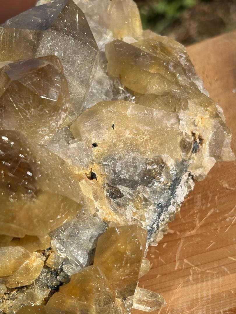 水晶　ルチルクォーツ原石　希少価値3.1kg‼️168万→98万→