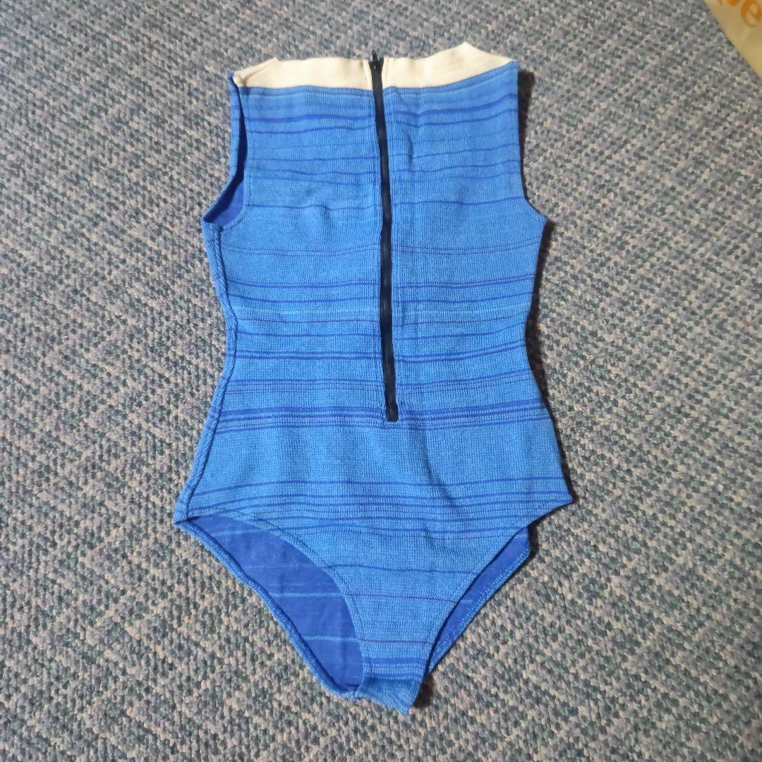 ドナプリマのニットレオタードとスカートセット