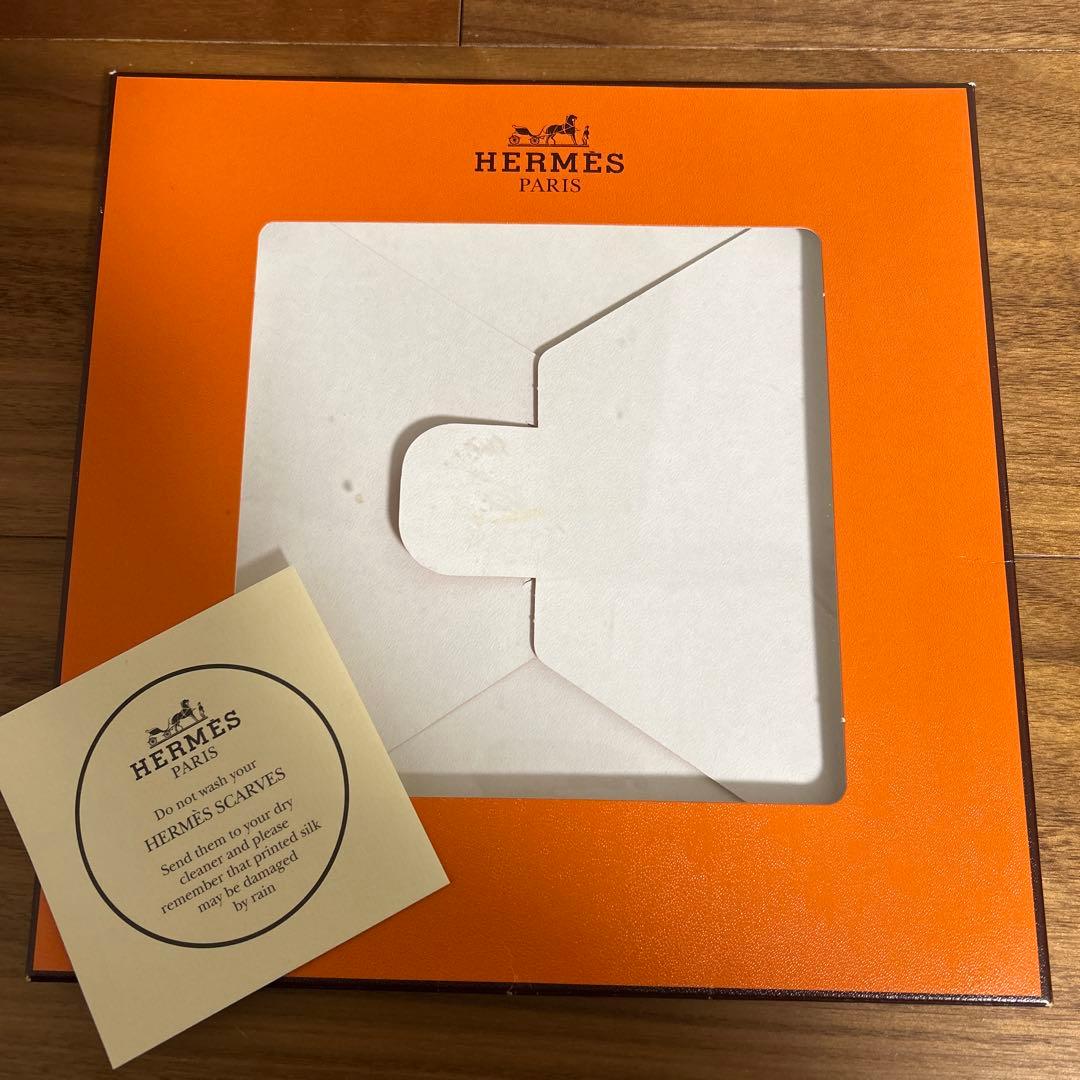 HERMES エルメス ヴィンテージスカーフ　太陽 カレ90