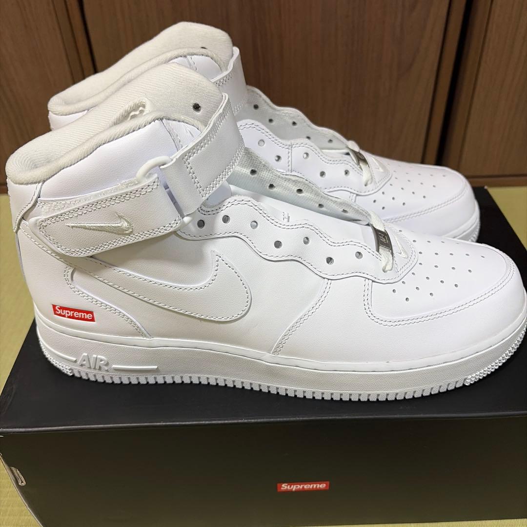 J*m様 新品！　Nike Air Force 1 Supreme ホワイト　2