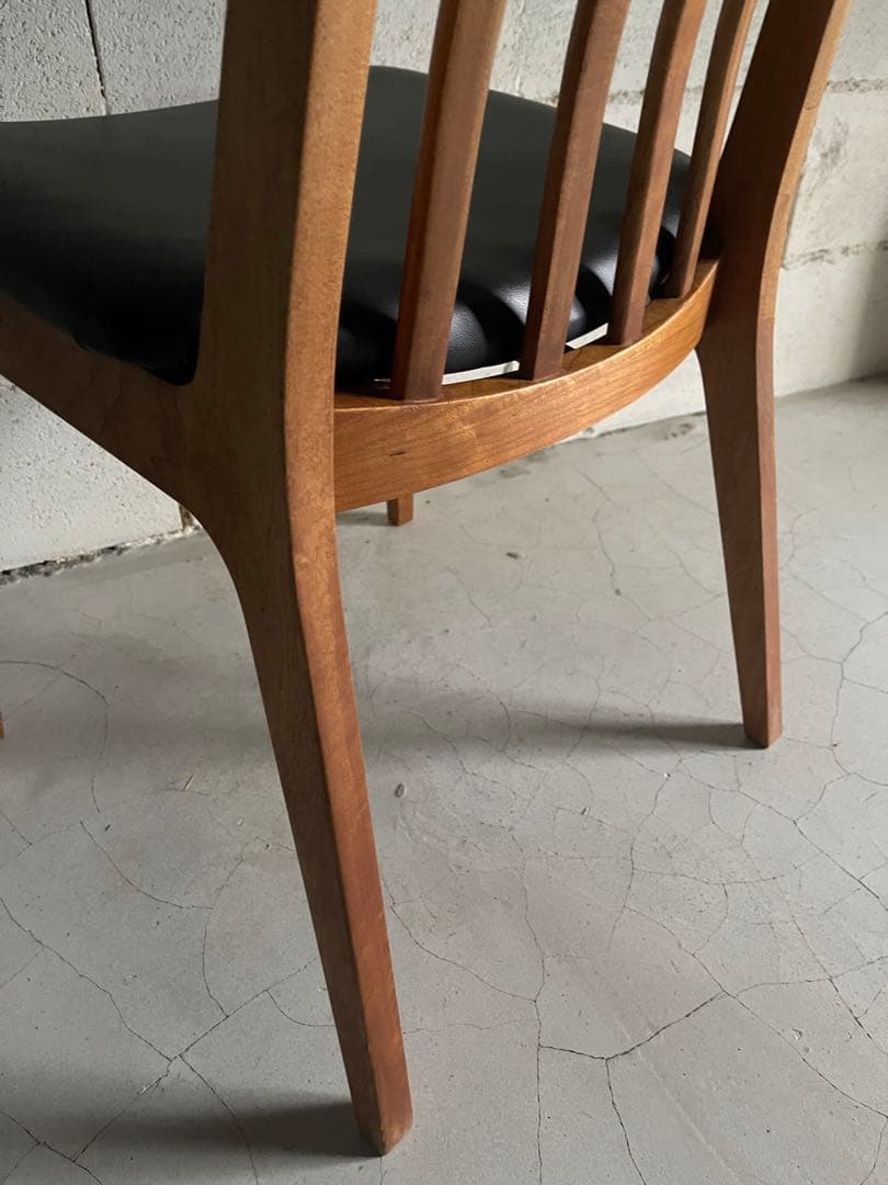 BOSCO ボスコ　ダイニングチェア　北欧　合皮レザー　朝日木材加工　アクタス