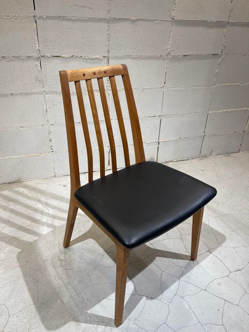 BOSCO ボスコ　ダイニングチェア　北欧　合皮レザー　朝日木材加工　アクタス