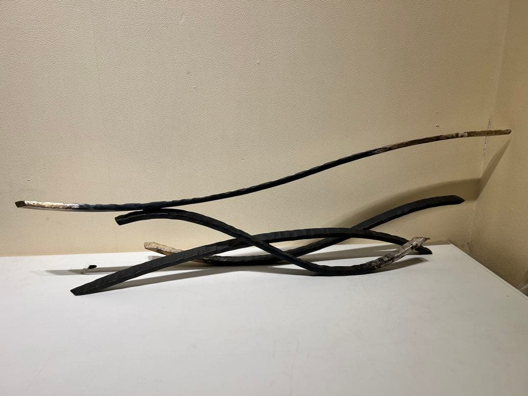 411　アイアンオブジェ　インテリア　置物　金属製　黒・金装飾　展示品