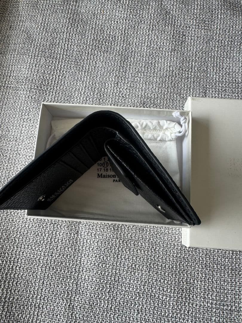 Maison Margiela ブラック二つ折り財布