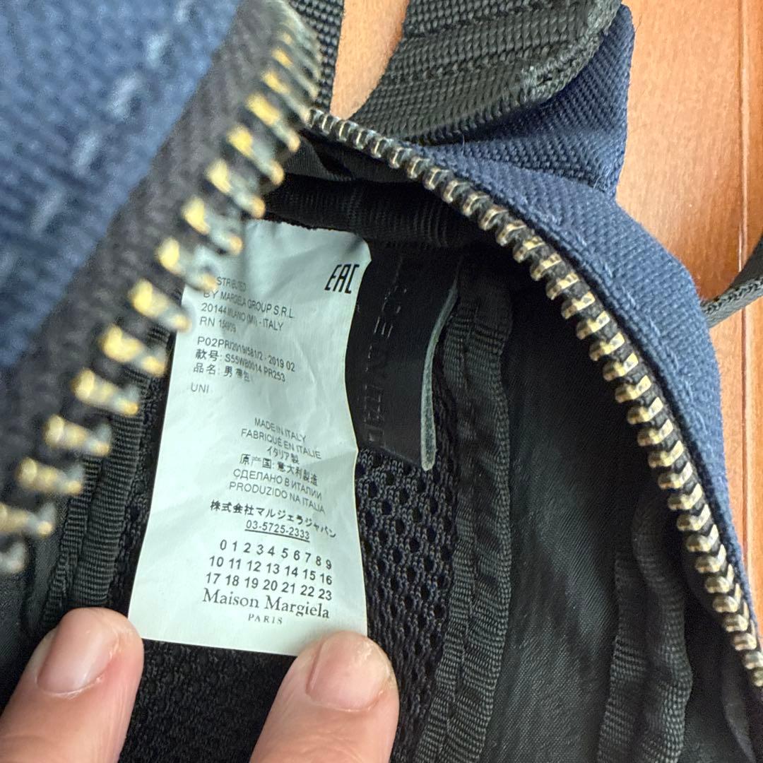 11　Maison Margiela ミニクロスボディポーチ ネイビー