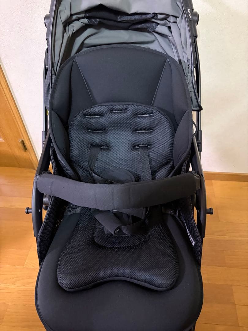 アップリカ 極美品 オプティアクッション グレイス　今年購入美品