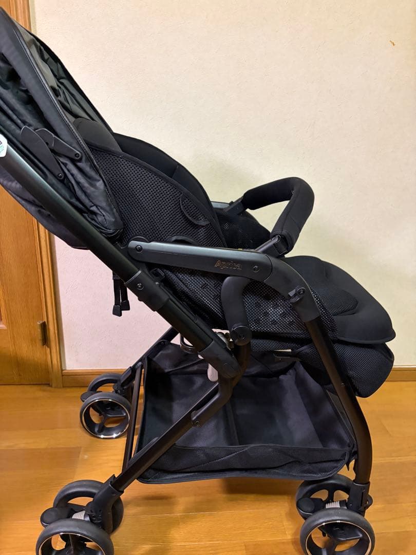アップリカ 極美品 オプティアクッション グレイス　今年購入美品
