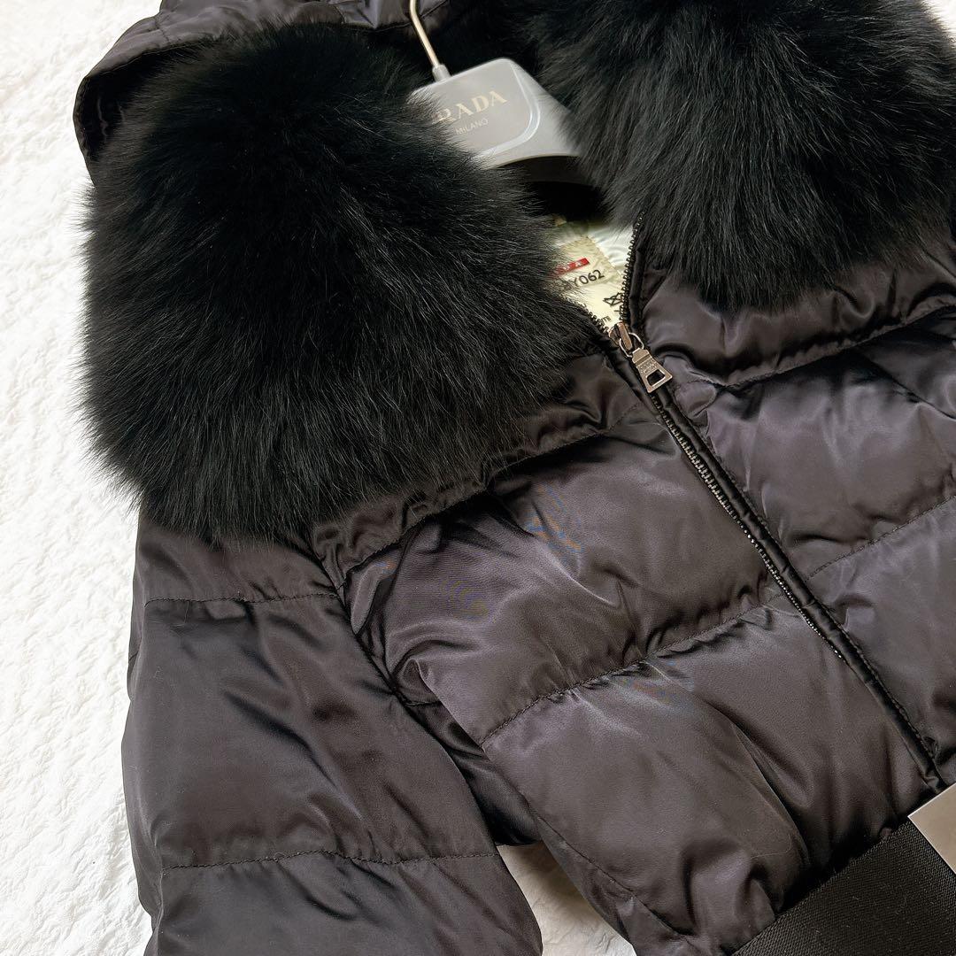 美品✨PRADA高級 ブルーフォックスファー　三角ロゴ　ベルト付き　ダウンコート