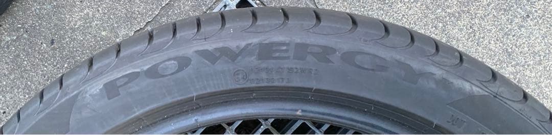 ピレリ　POWERGY 215/45R18 バリ山　2024年製