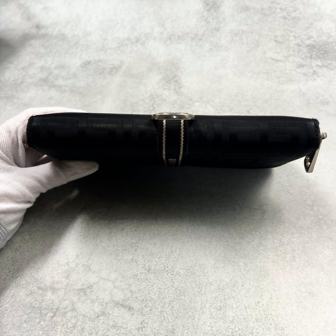 GIVENCHY ラウンドファスナー ブラック メンズ 長財布 8208