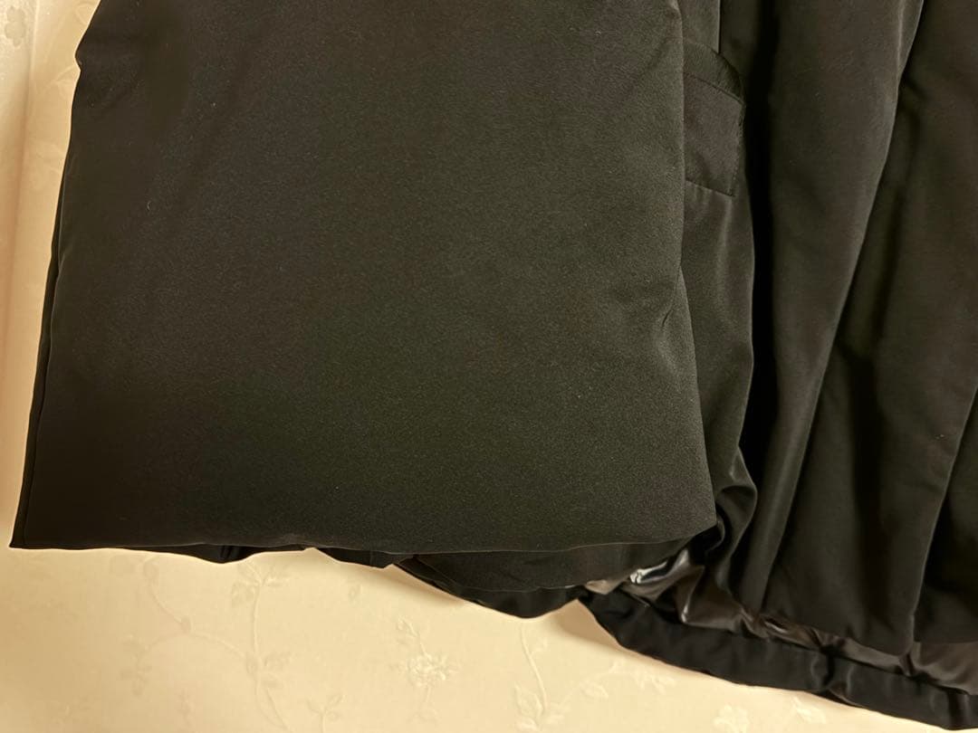 極美品　UNIQLO ＋J ジルサンダー ハイブリッドダウンジャケット 黒 L