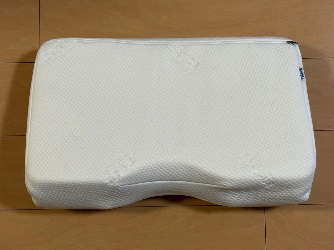 TEMPUR Mサイズ　ミレニアムネックピロー　テンピュール