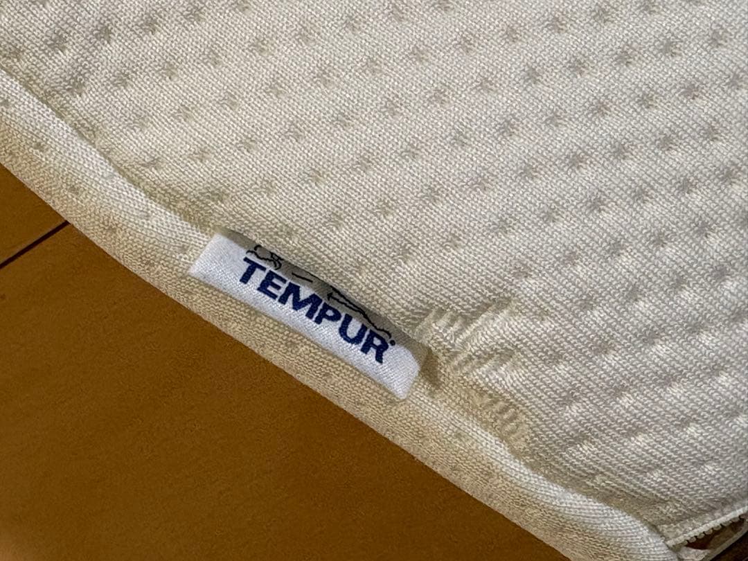 TEMPUR Mサイズ　ミレニアムネックピロー　テンピュール