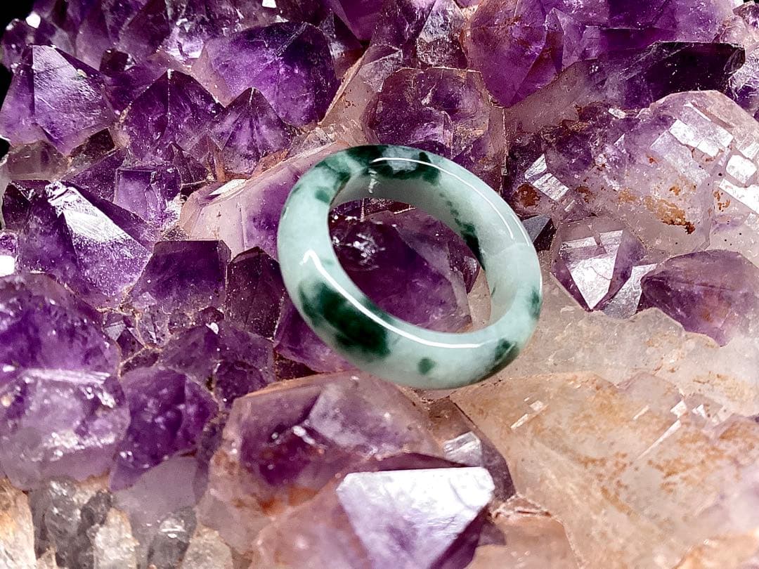 ✳業者様おすすめ‼️買って損無し　アイスジェイド氷質*糸魚川翡翠くりぬきリング本物