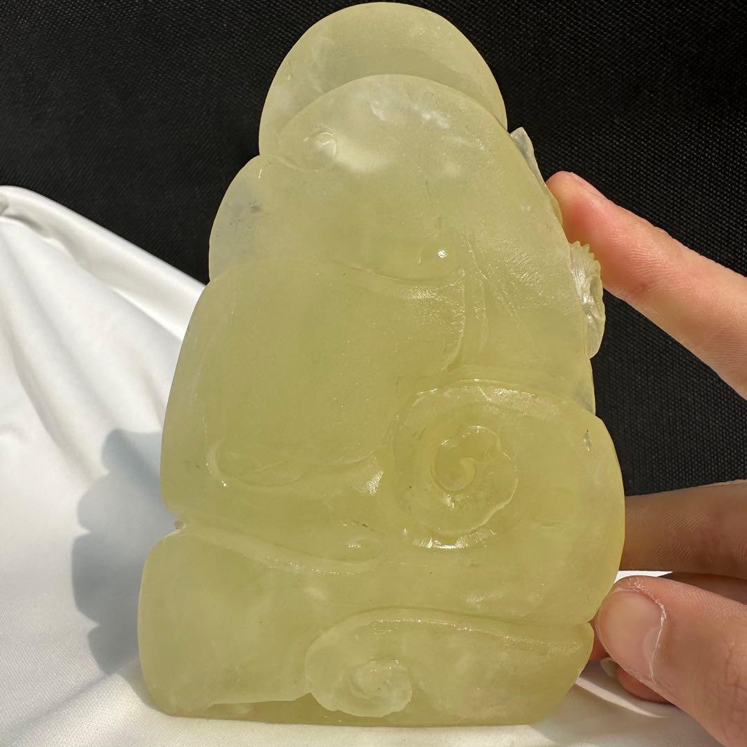 天然石シトリンの龍　置物　彫り物D.85