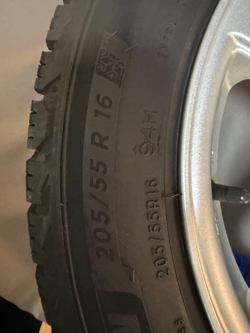 送料込 Volkswagenゴルフ用 16inch スタッドレス ホイール付4本