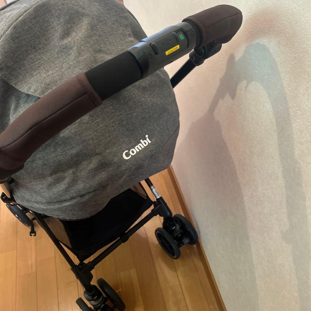 美品　コンビ　ベビーカー　スゴカルα 4キャス compact エッグショック
