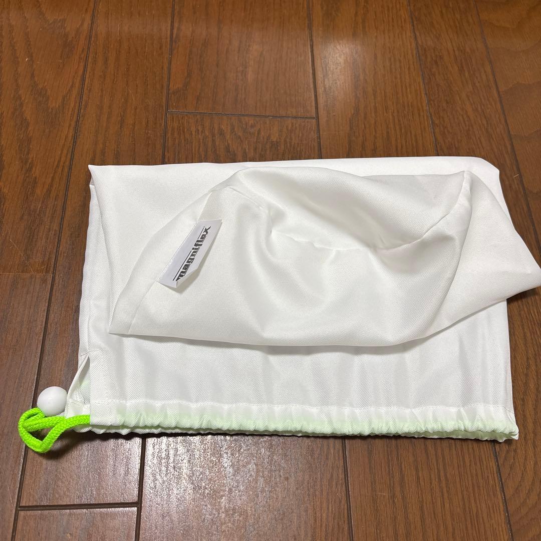 magniflex ピローグランデとピローケース2枚　収納袋　保証書付き