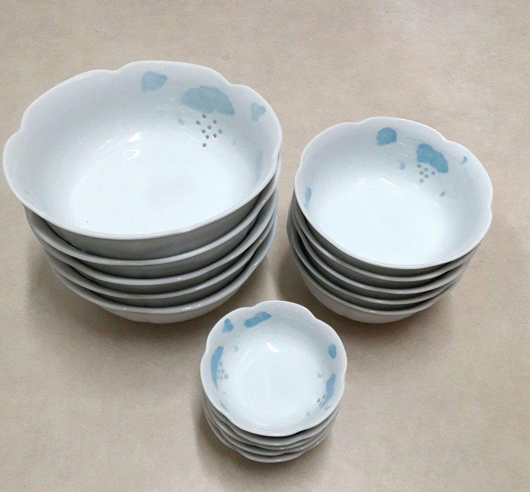 透かし彫り食器セット　葡萄柄　計56点