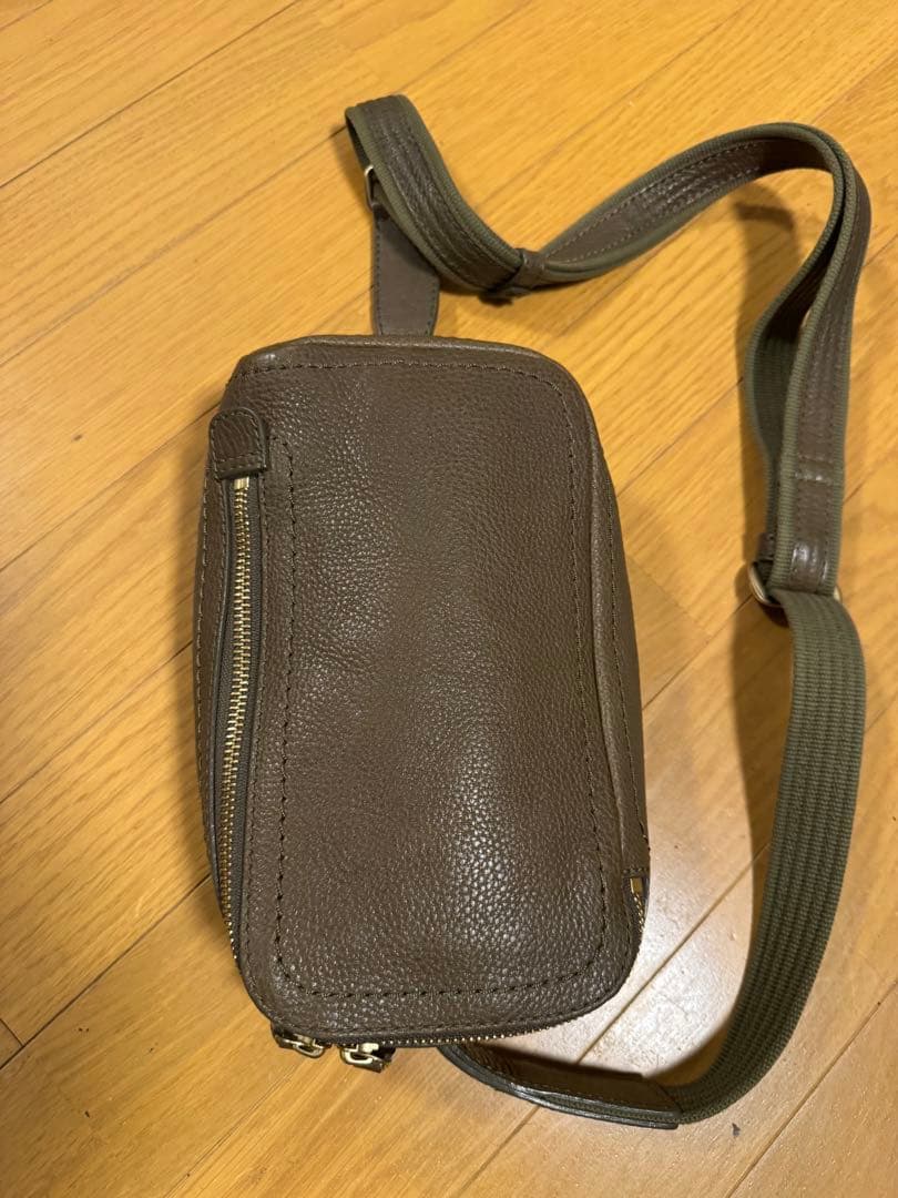 入手困難 土屋鞄 トーンオイルヌメ ボディポシェット　限定色