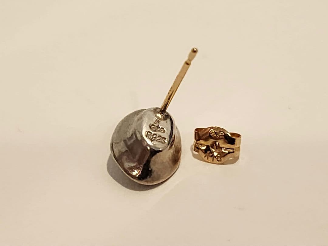 ete ルーツ スノーフレークオブシディアン ピアス