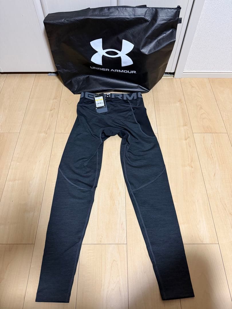 アンダーアーマー　福袋Mサイズ ７点セット クーポン4枚12000円分付き