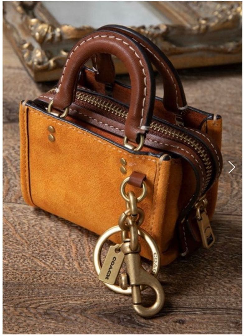 【新品未使用】COACH ローグミニバッグ型キーホルダー イエロー　Rogue