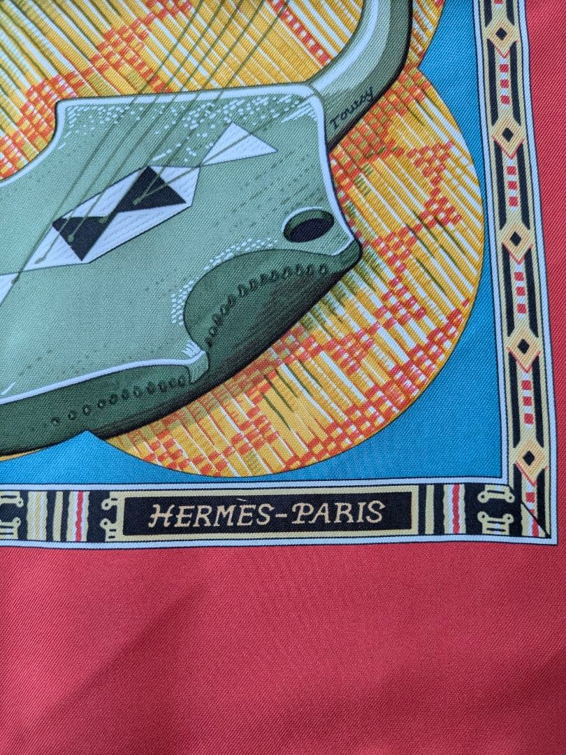 【美品】HERMES　エルメス　カレ90　スカーフ　タムタムの音に合わせて