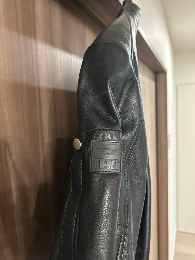 【美品】ディーゼル　シープスキン レザージャケット ライダース 黒　メンズ　ロゴ