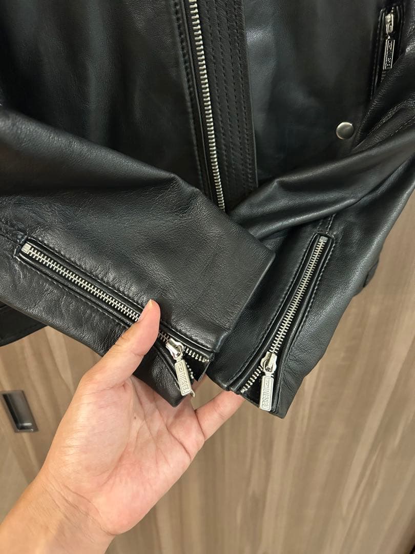 【美品】ディーゼル　シープスキン レザージャケット ライダース 黒　メンズ　ロゴ