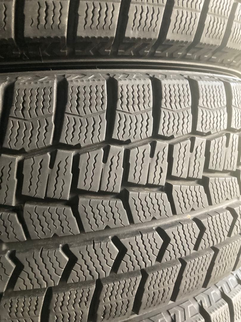 溝あり。国産ダンロップWM2 185/65R15スタッドレス4本セット