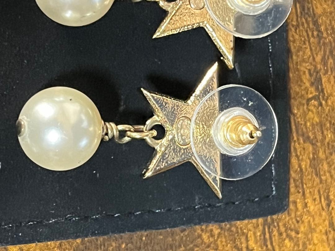 CHANEL 星　ピアス　両耳