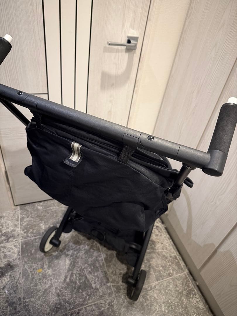Cybex リベル 2024 バンパー、レインカバー付き