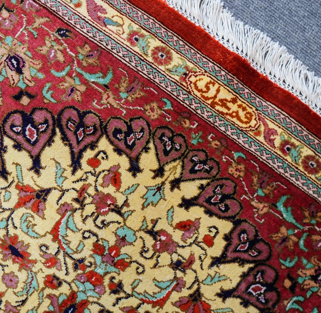 ペルシャ絨毯 クム産 シルク100％ 80×58cm　ムハマド房
