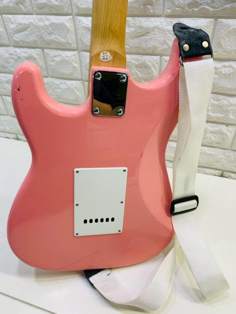 40Z Photo Genic ピンク ストラトキャスタータイプ エレキギター