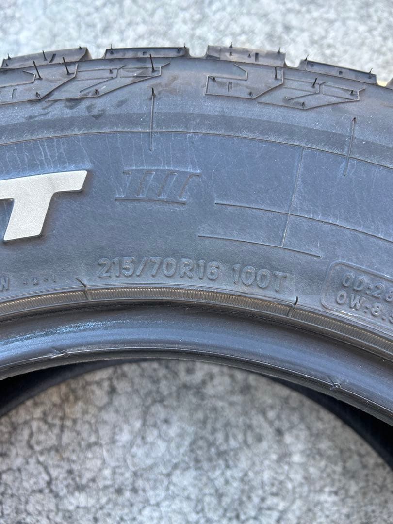 限定値下げTOYO オープンカントリーA/TⅢ 215/70R16 2025年製