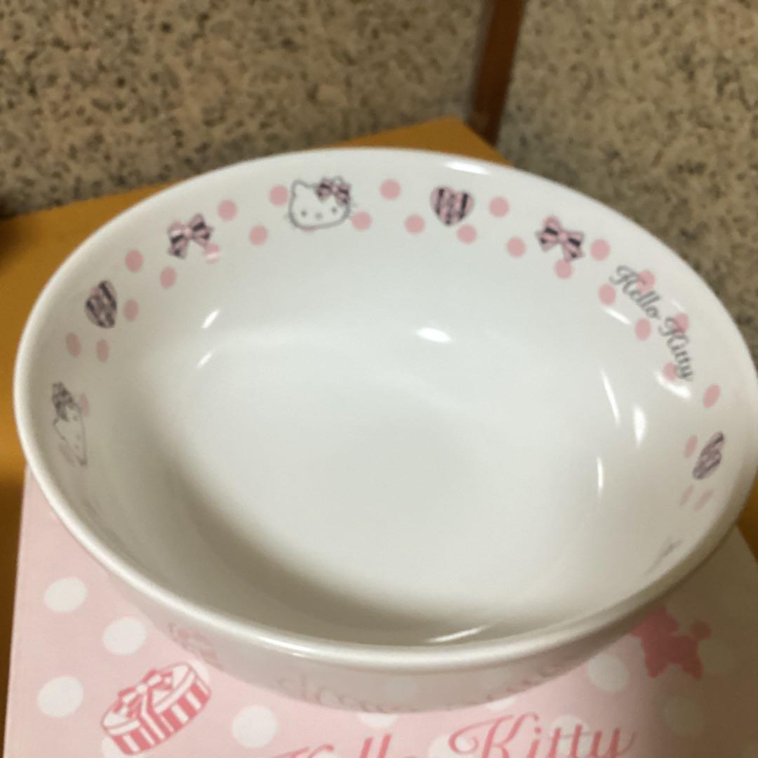 3057ハローキティピンクリボン食器セット