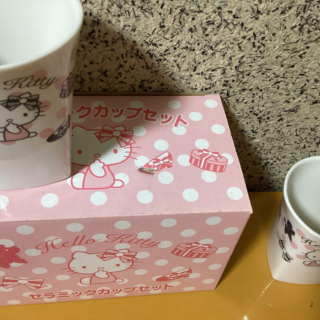 3057ハローキティピンクリボン食器セット