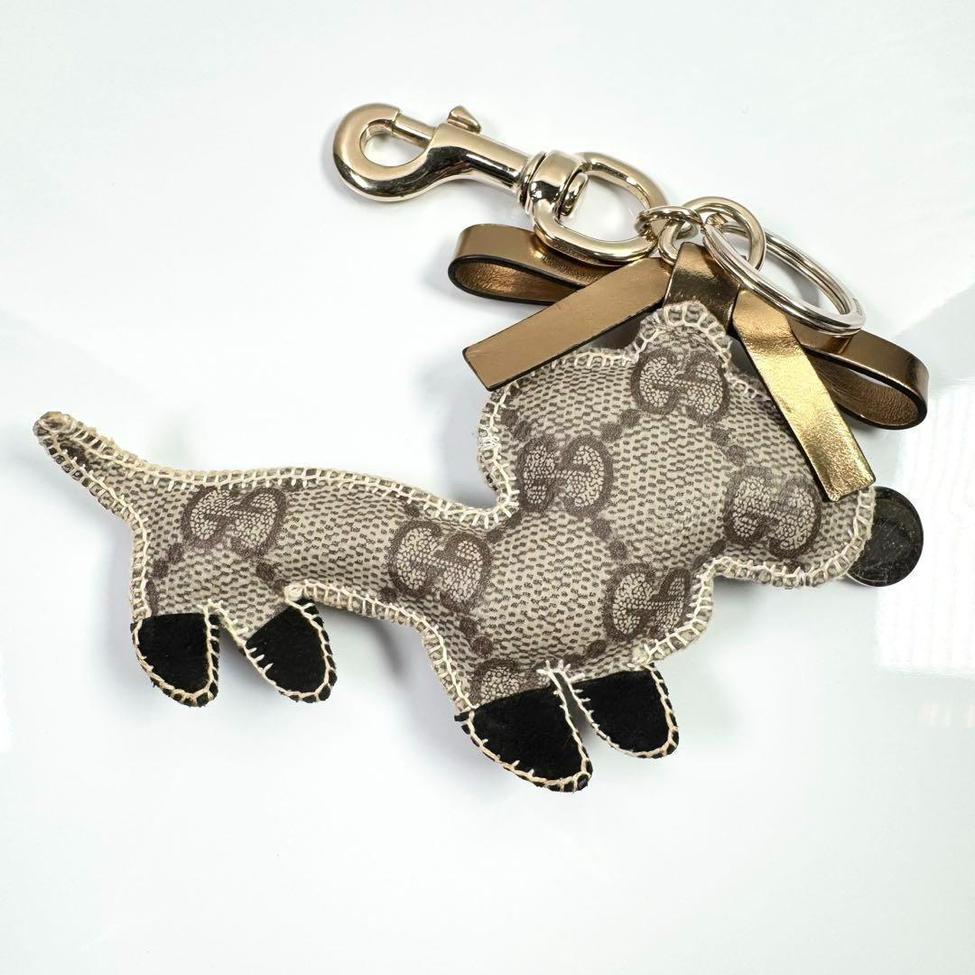 美品 グッチ GUCCI キーリング チャーム グッチョリ ドッグ 犬 GG柄