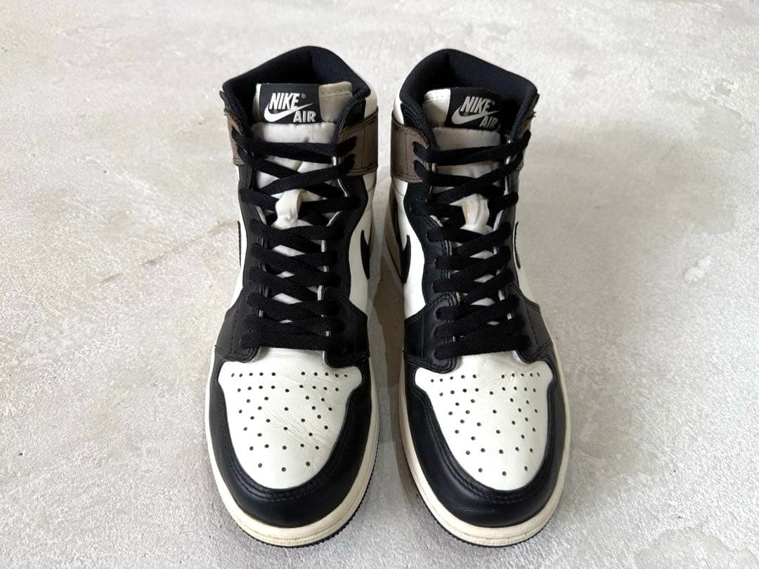 Nike Air Jordan 1 ハイカット スニーカー ダークモカ