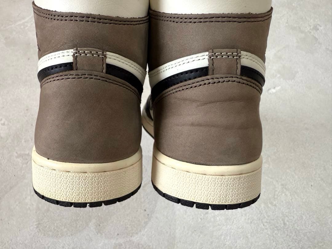 Nike Air Jordan 1 ハイカット スニーカー ダークモカ