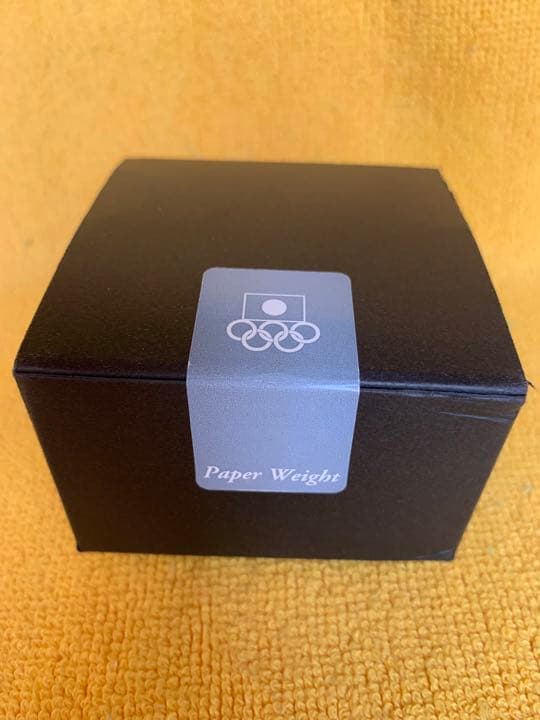入手不可能64東京オリンピック・クリスタルPaper Weight 非売品
