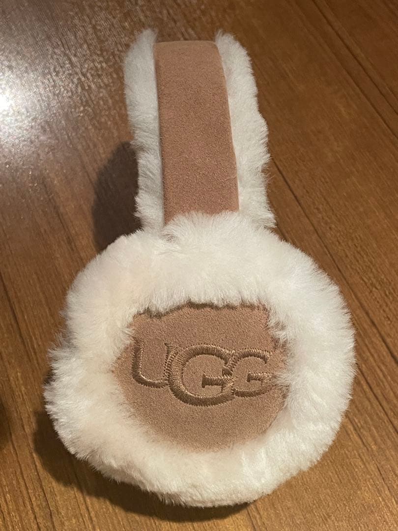 UGG ベージュファー イヤーマフ