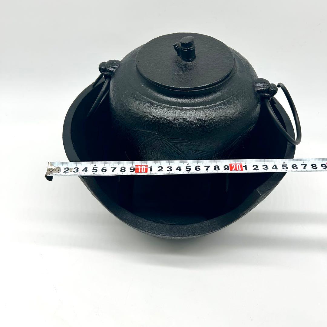 【茶道具】鉄鋳物 茶釜 五徳 風炉 釜環 織部敷板