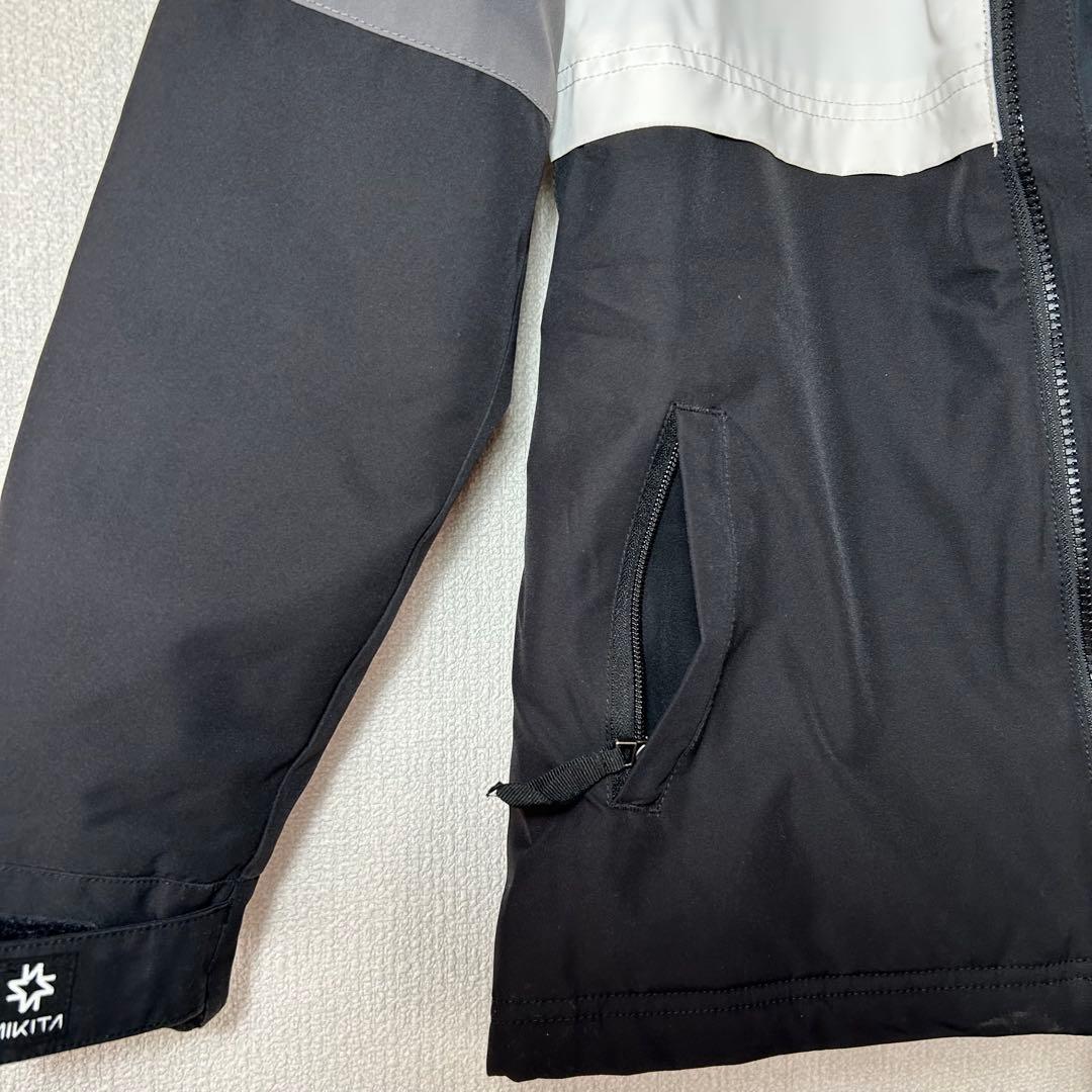 NIKITA ジュニア キッズ スノーボードウェア 上下セットＭサイズ