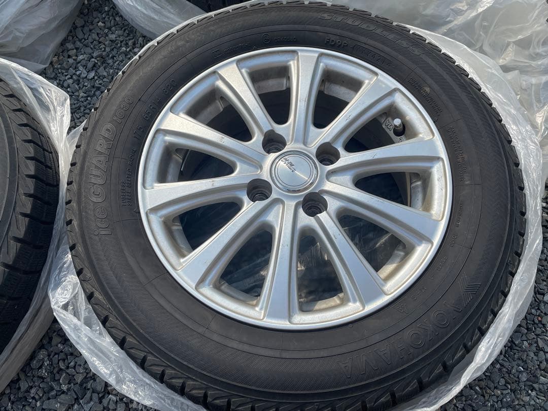 ロードスター　iceGUARD ic30 175/65R14 スタッドレスタイヤ